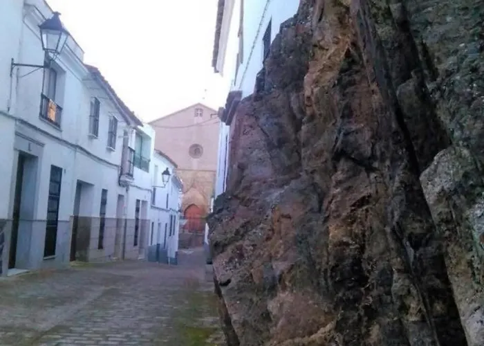 La Fuente Landhuis Segura de León